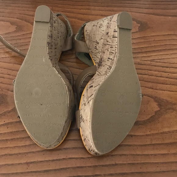 Nwt- Open toes sandal wedge shoes - Picture 4 of 5